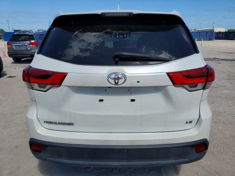 2019 TOYOTA HIGHLANDER LE PLUS  