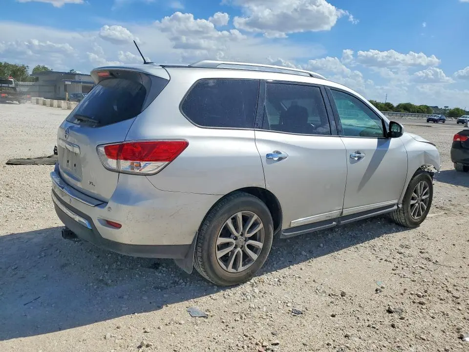 2015 NISSAN PATHFINDER SL  