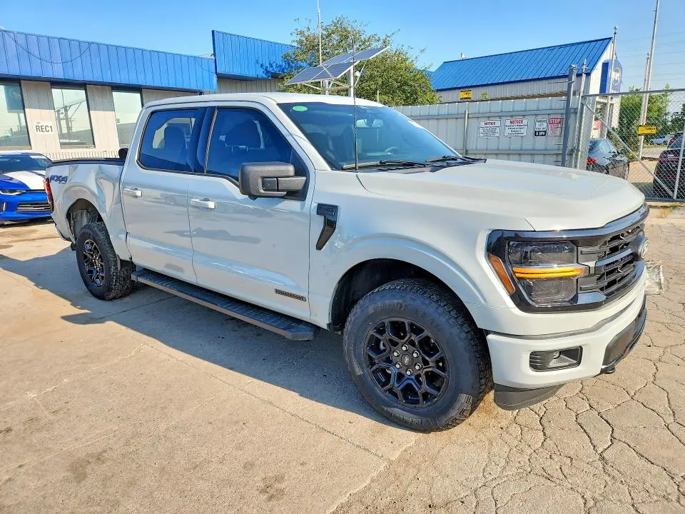 2024 FORD F150 XLT  