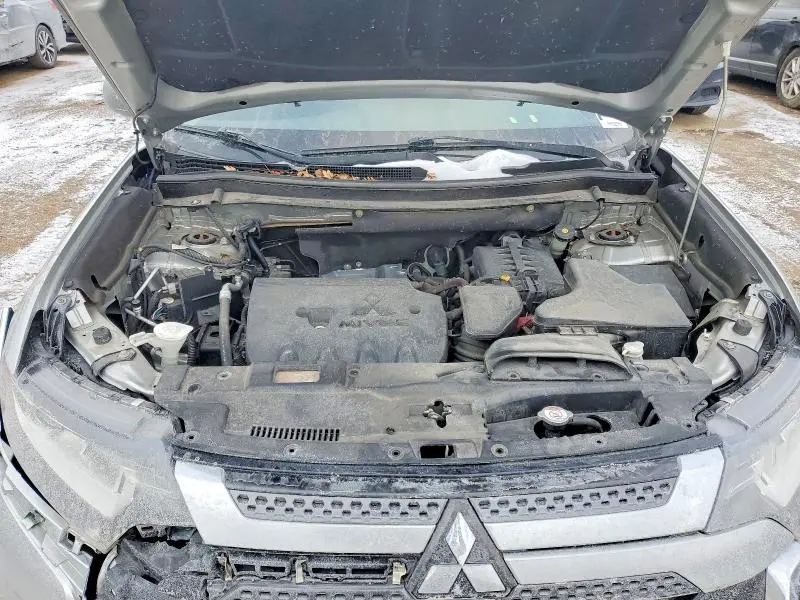 2019 MITSUBISHI OUTLANDER ES  