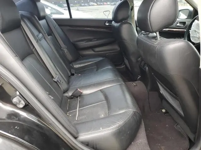 2011 INFINITI G37 