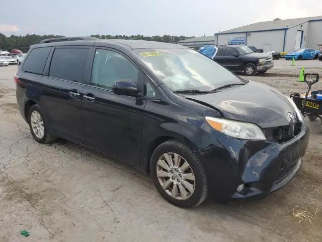 2015 TOYOTA SIENNA XLE