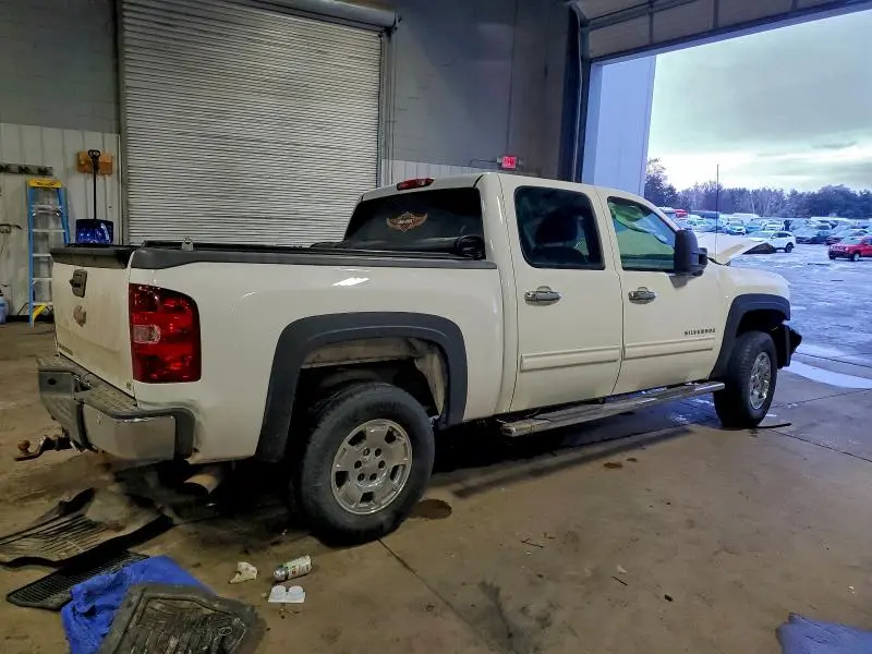 2011 CHEVROLET SILVERADO K1500 LT  