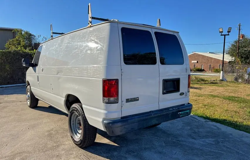2010 FORD ECONOLINE E250 VAN  