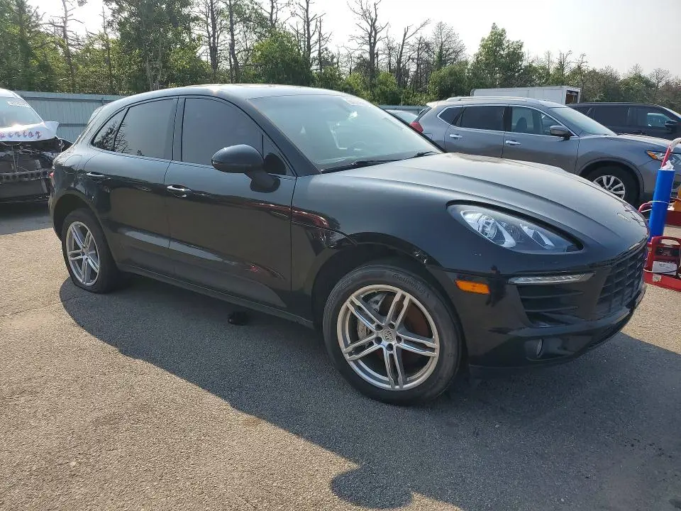 2016 PORSCHE MACAN S  