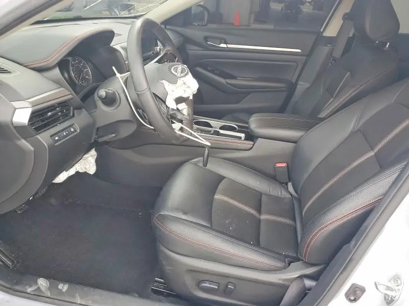 2024 NISSAN ALTIMA SR  