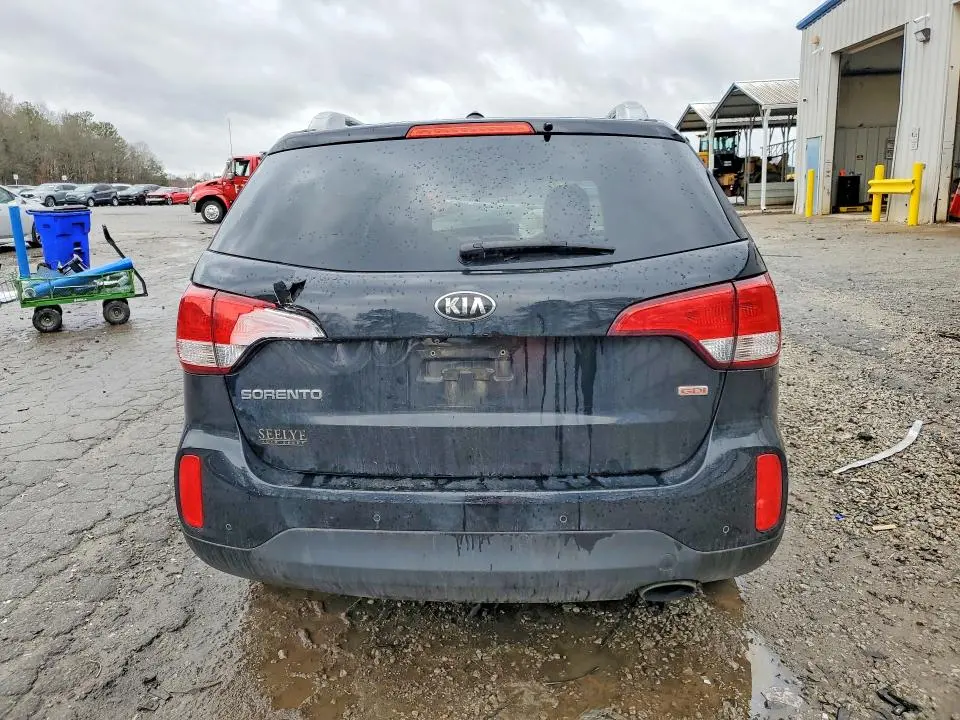 2015 KIA SORENTO LX  