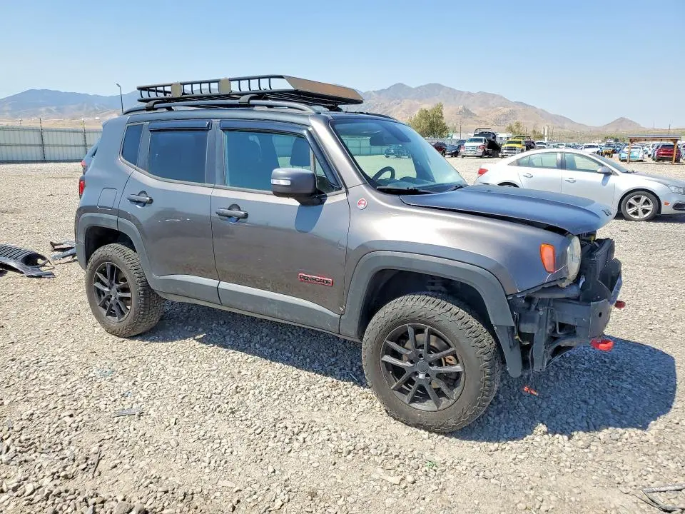 2016 JEEP RENEGADE TRAILHAWK  