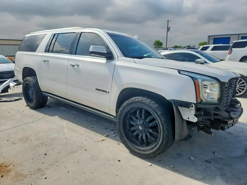 2019 GMC YUKON XL DENALI  