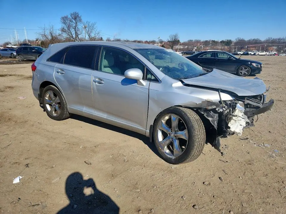 2011 TOYOTA VENZA   