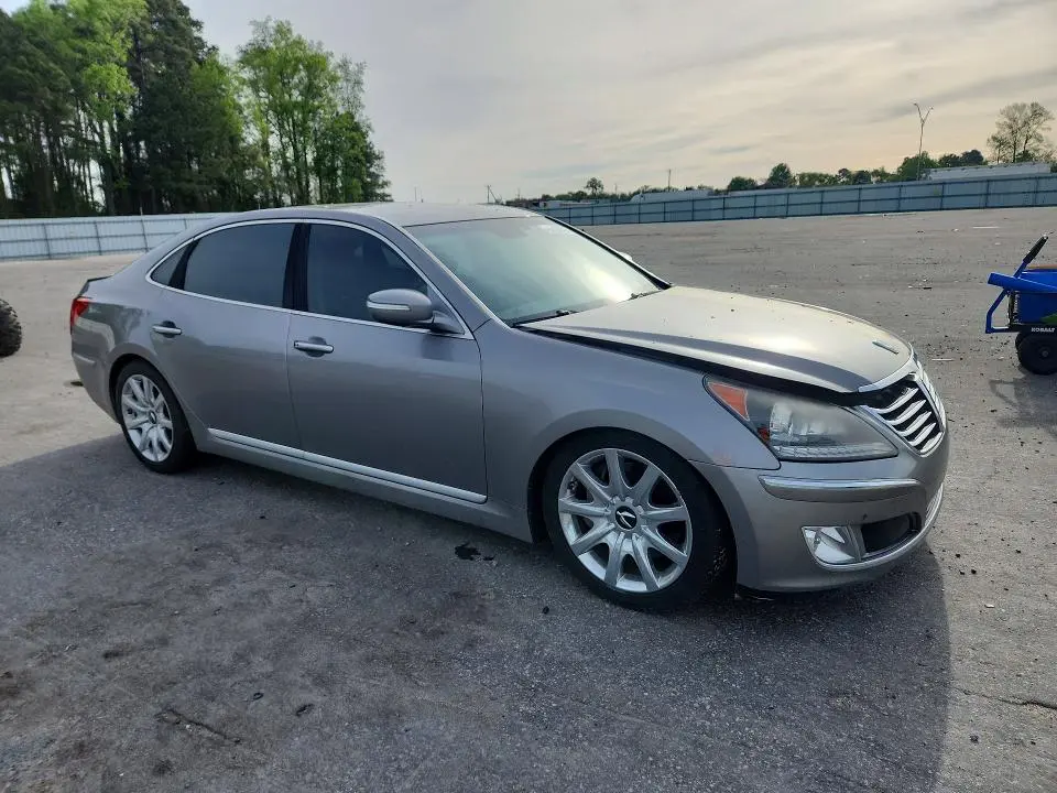 2013 HYUNDAI EQUUS SIGNATURE  