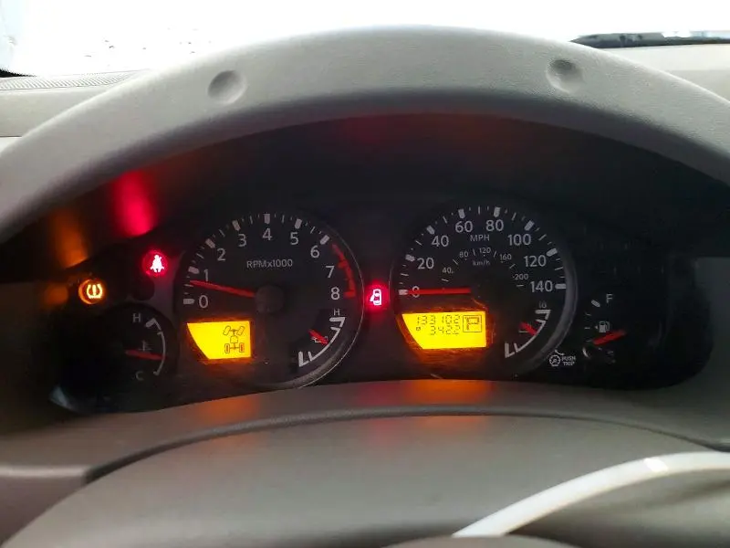 2010 NISSAN FRONTIER SE V6  