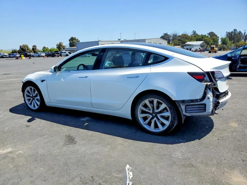 2018 TESLA MODEL 3   