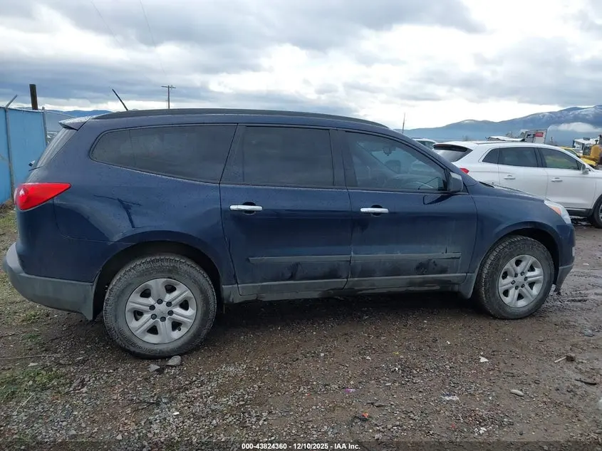 2012 CHEVROLET TRAVERSE LS