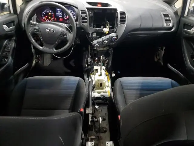 2017 KIA FORTE LX  