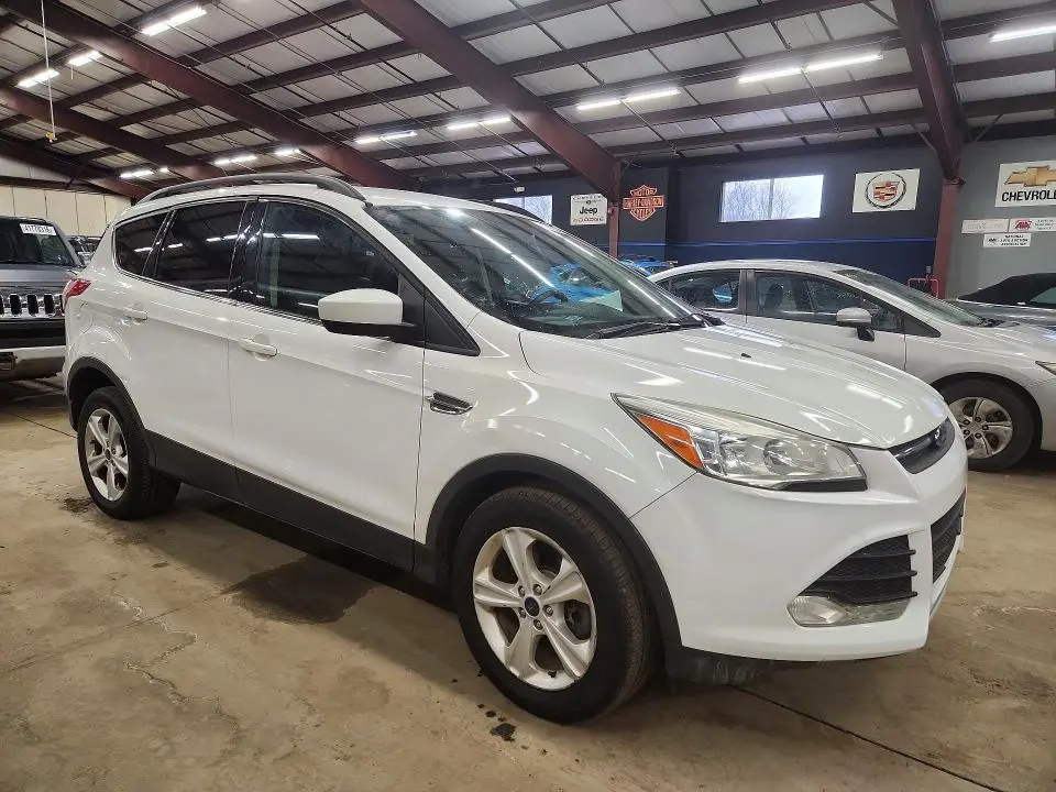 2015 FORD ESCAPE SE  
