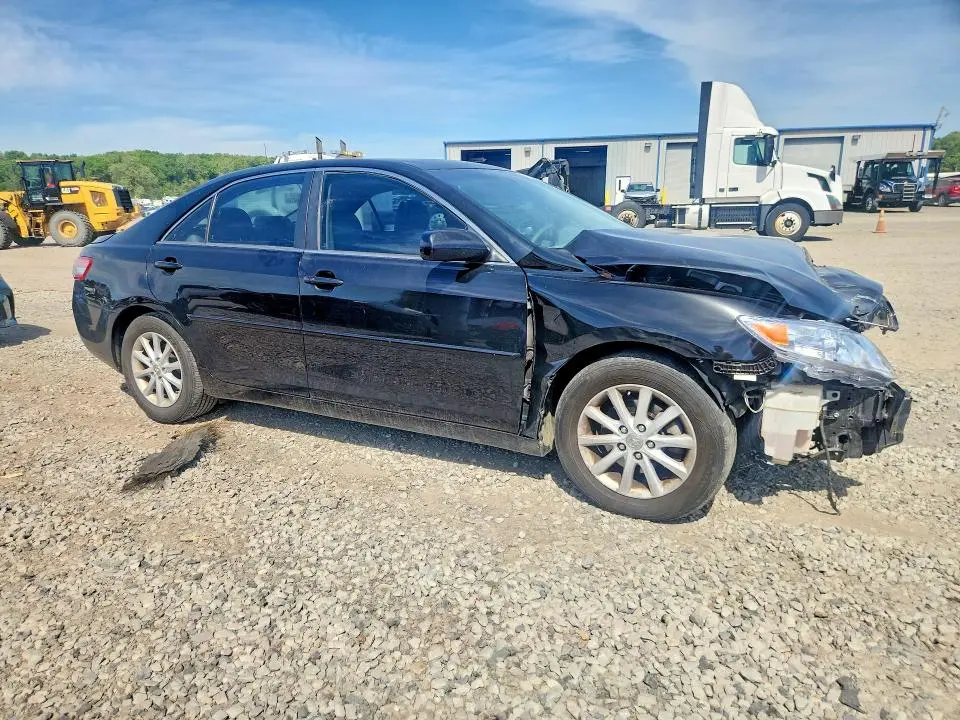 2010 TOYOTA CAMRY XLE V6  