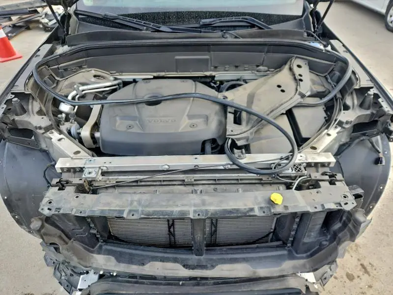 2022 VOLVO XC90 T5 MOMENTUM  