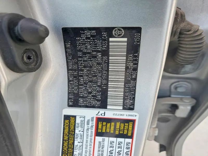 2015 TOYOTA CAMRY SE  