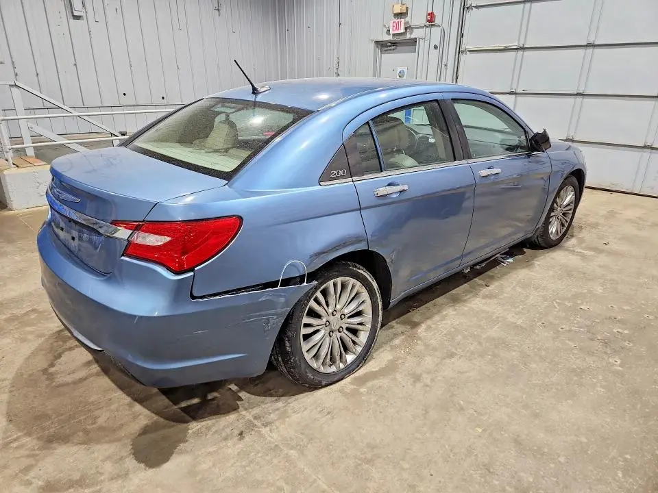 2011 CHRYSLER 200 LIMITED  