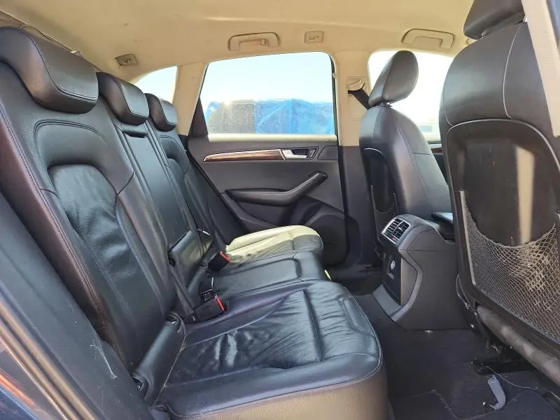 2010 AUDI Q5 PREMIUM  