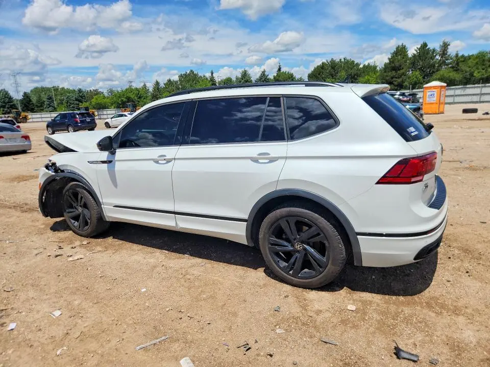 2024 VOLKSWAGEN TIGUAN SE R-LINE BLACK  