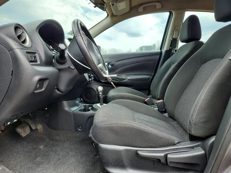 2018 NISSAN VERSA SV  