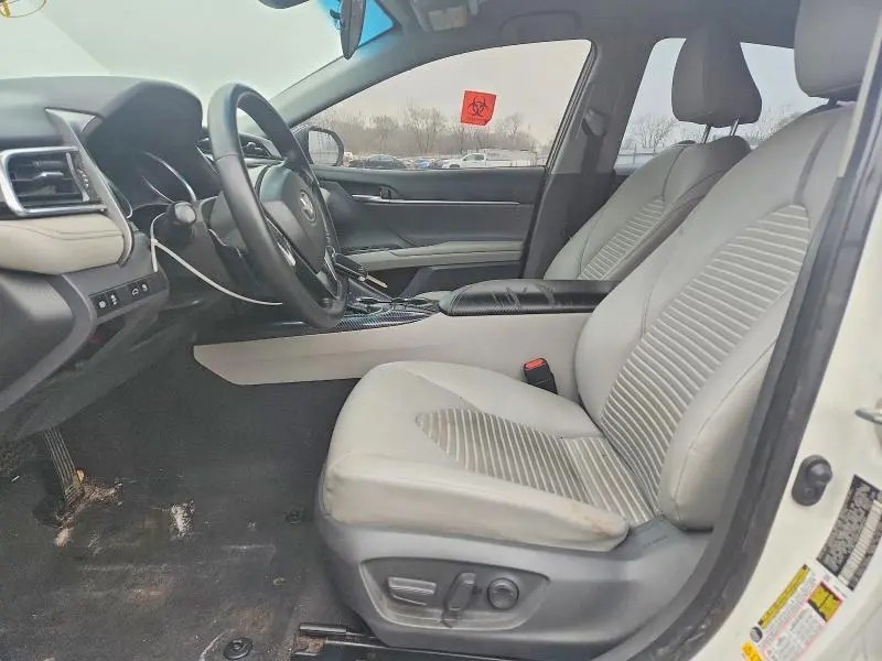 2018 TOYOTA CAMRY SE  