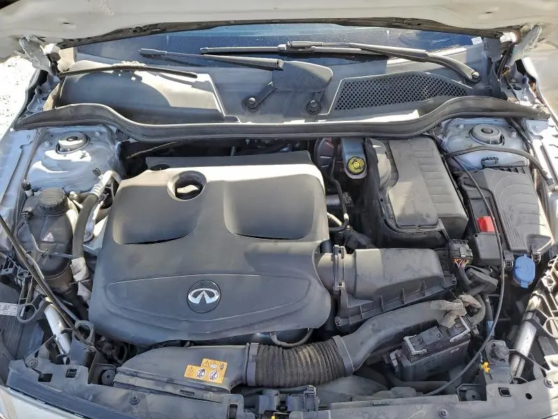 2017 INFINITI QX30 BASE  