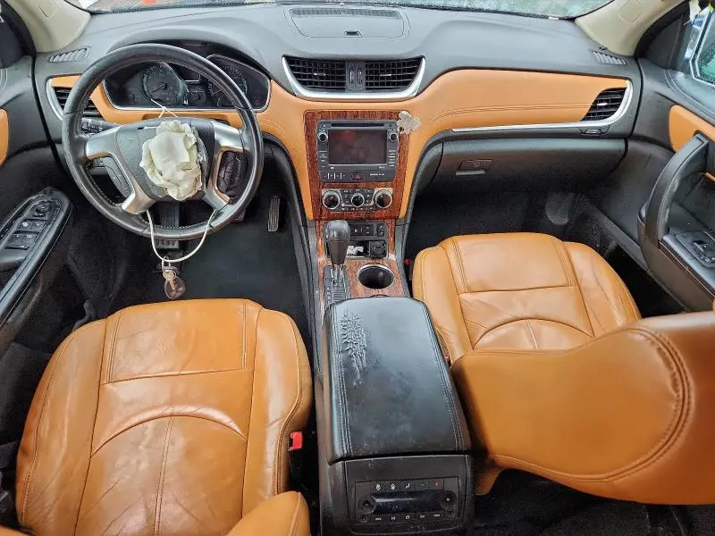 2014 CHEVROLET TRAVERSE LT  