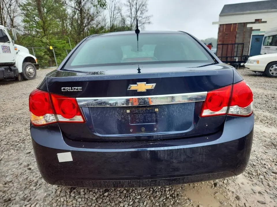 2014 CHEVROLET CRUZE LS  