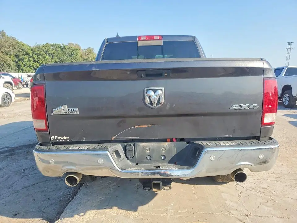 2018 RAM 1500 SLT  