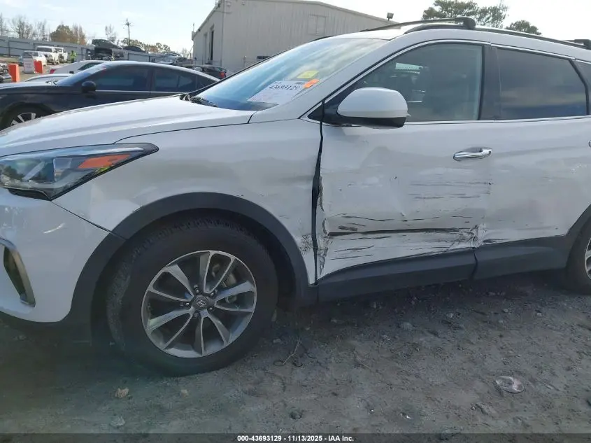 2017 HYUNDAI SANTA FE SE