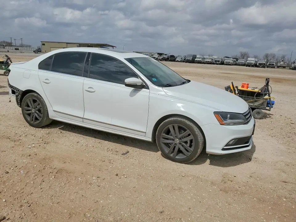 2018 VOLKSWAGEN JETTA SEL  