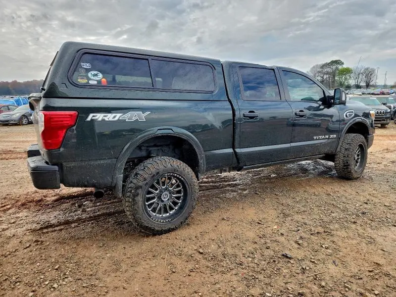 2019 NISSAN TITAN XD SL  