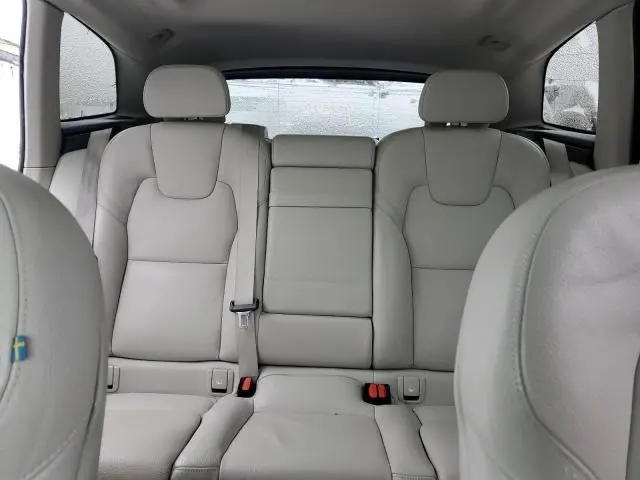 2020 VOLVO XC60 T5 MOMENTUM  