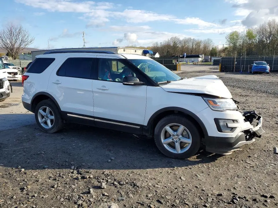 2017 FORD EXPLORER XLT  