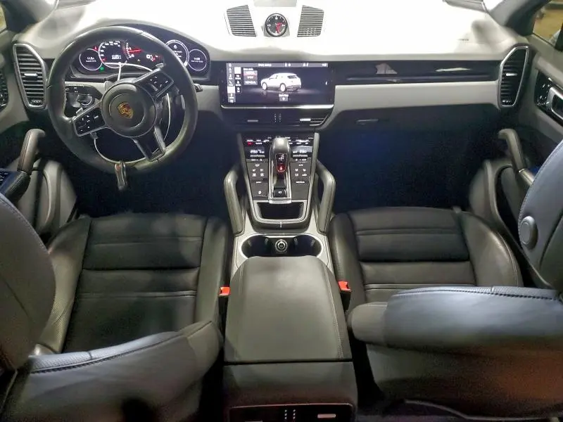 2021 PORSCHE CAYENNE   