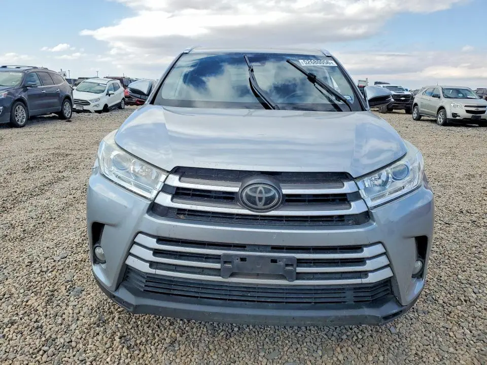 2018 TOYOTA HIGHLANDER XLE  