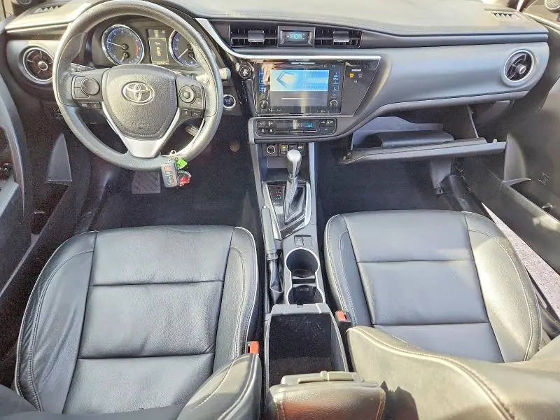 2017 TOYOTA COROLLA XLE  