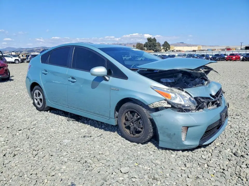 2015 TOYOTA PRIUS THREE  