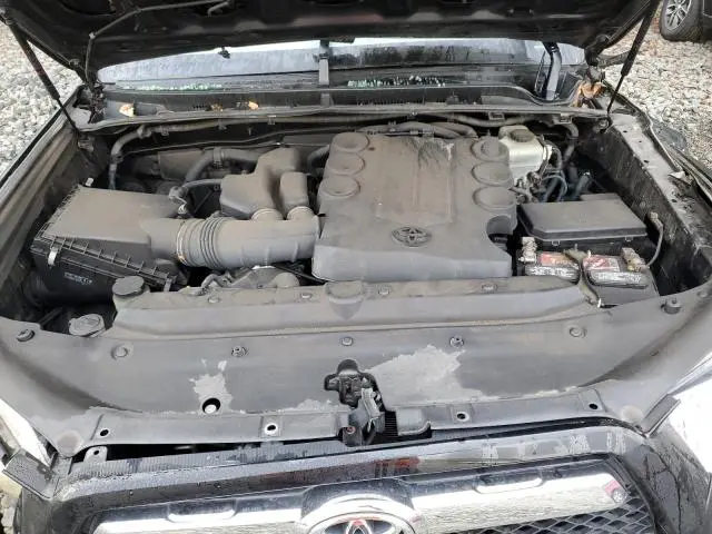 2011 TOYOTA 4RUNNER SR5  