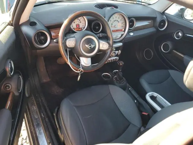 2010 MINI COOPER   