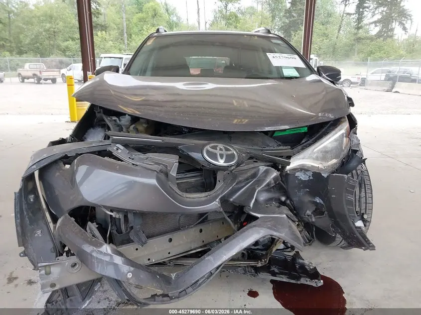 2017 TOYOTA RAV4 XLE