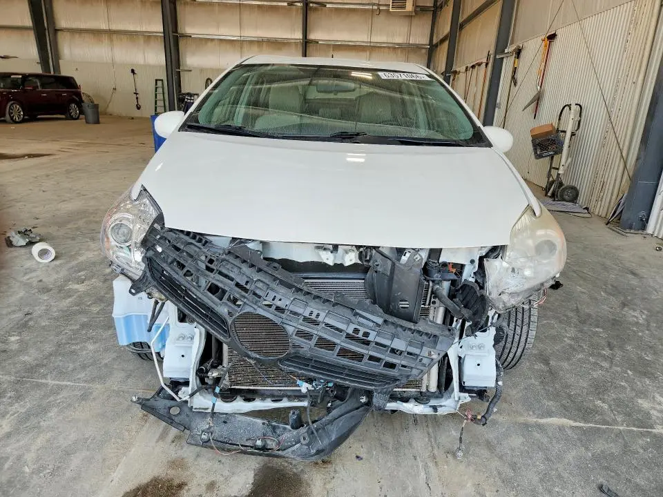 2013 TOYOTA PRIUS THREE  