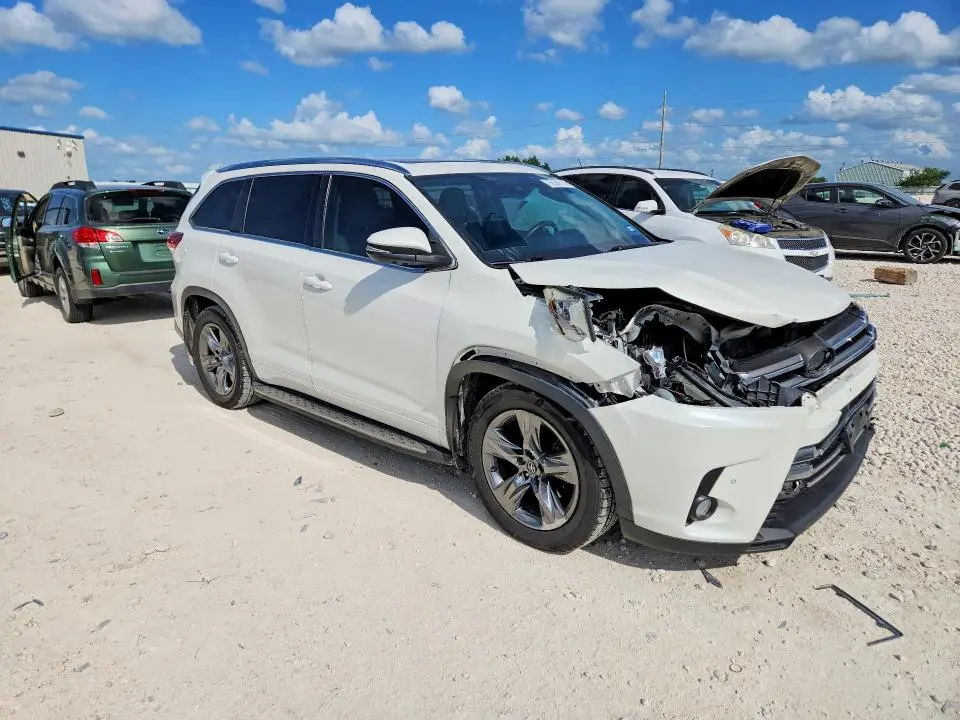 2017 TOYOTA HIGHLANDER LIMITED PLATINUM  