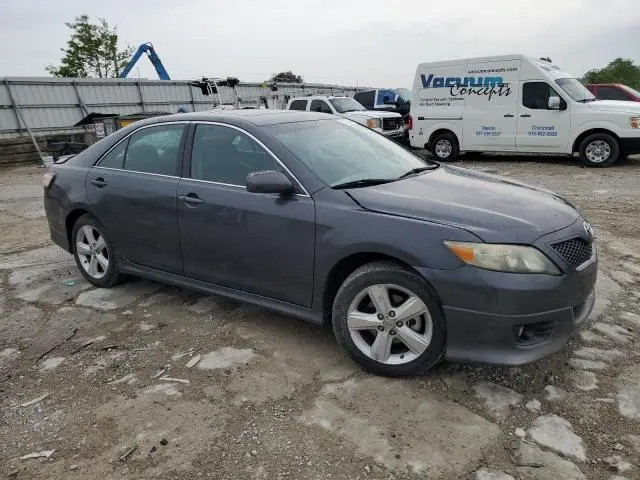 2011 TOYOTA CAMRY SE  