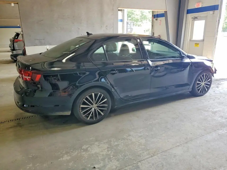 2016 VOLKSWAGEN JETTA SPORT  