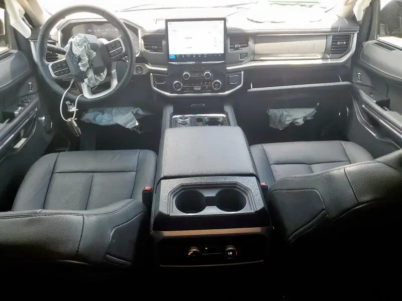 2023 FORD EXPEDITION XLT  