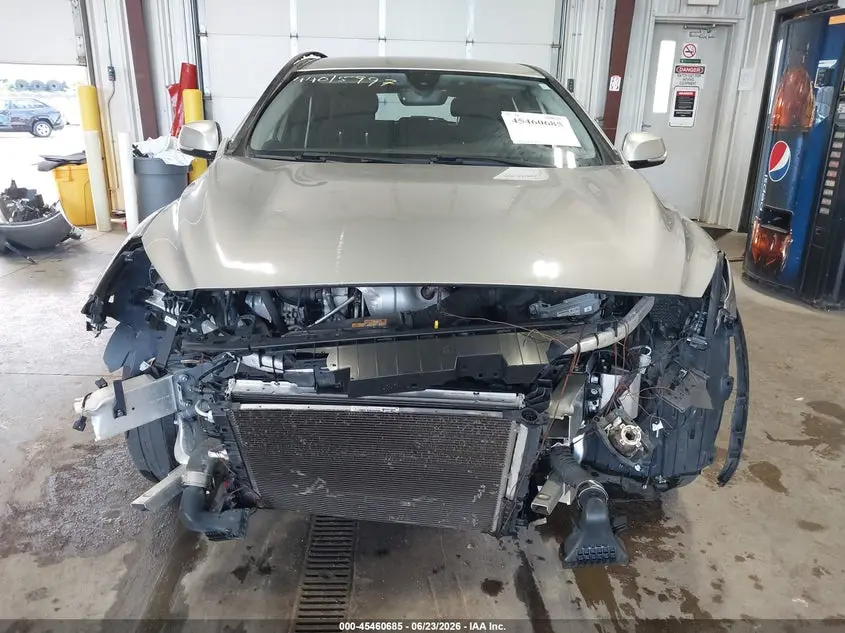 2017 INFINITI QX30  